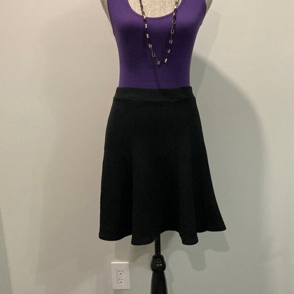 GAP Black Soft Flare Skirt - Picture 2 of 12